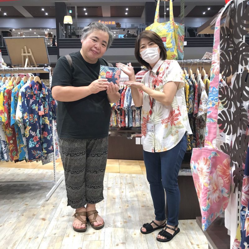 職場の方への贈り物を探しに来ました♪