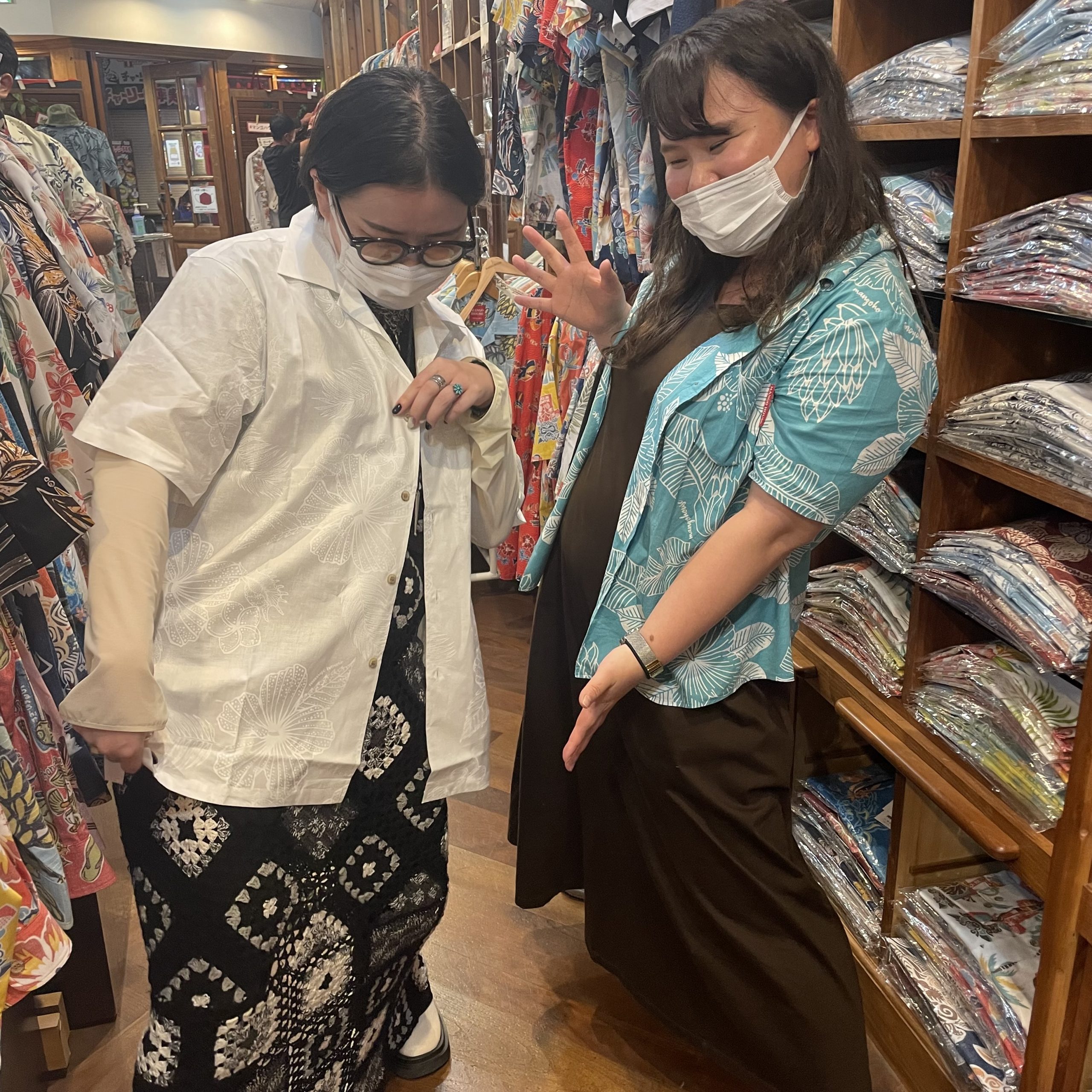 社員さんを連れて再来店♪テンションアゲアゲ！新作がお気に入りなお姉さん♪