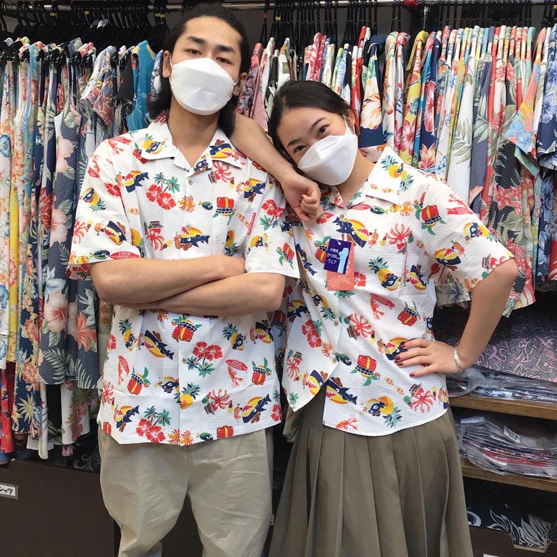 気に入ったシャツをペアでご購入♪♪