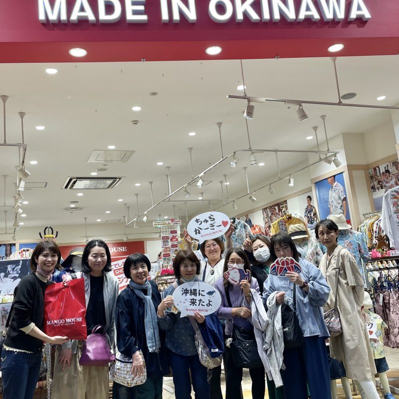 大阪からお越しの皆さんでお土産選び&自分用をマンゴハウスでチェ〜ック♪