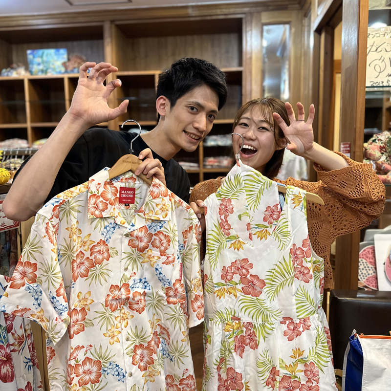 山口県からお越しのお客様、新婚旅行でお気に入りかりゆしウェアを選んで頂きました！！