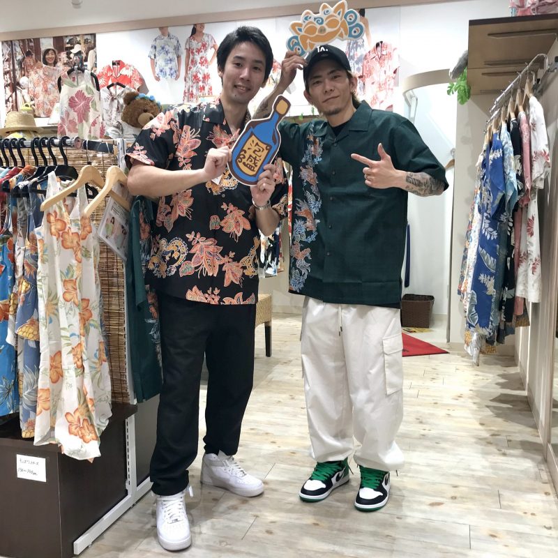  かりゆしウェアにハマりそうなお兄さん！