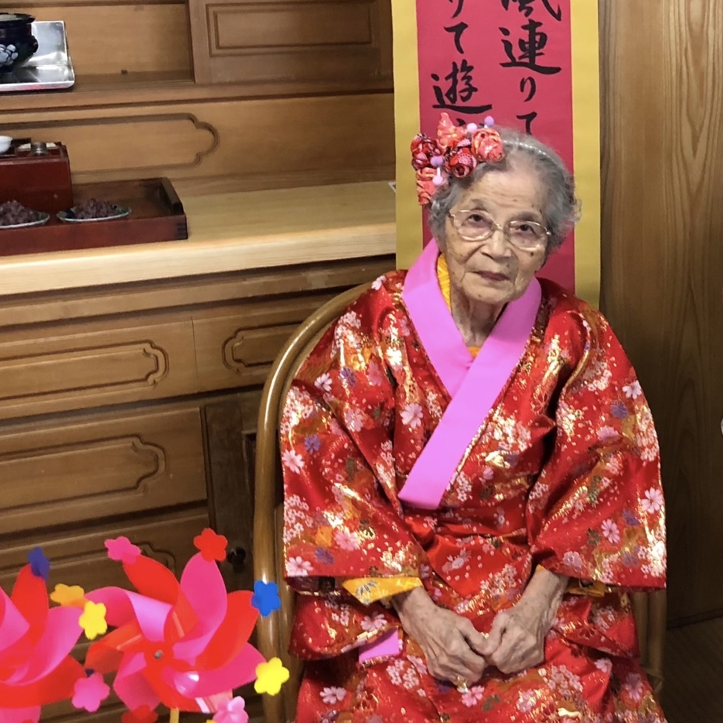 生年祝い（トゥシビーユーエー）にかりゆしウェアはいかがですか