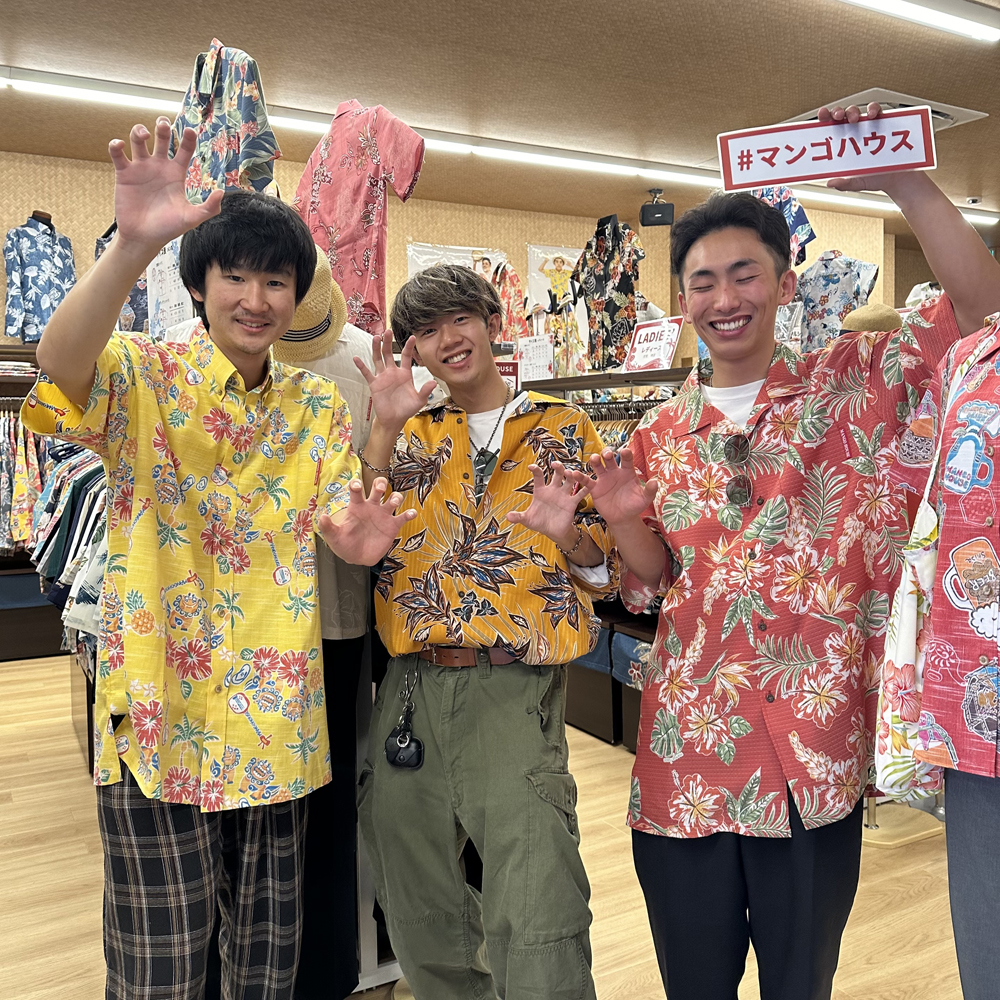 岐阜県からお越しのお客様、沖縄の思い出に明るいかりゆしウェアを選んで頂きました♪