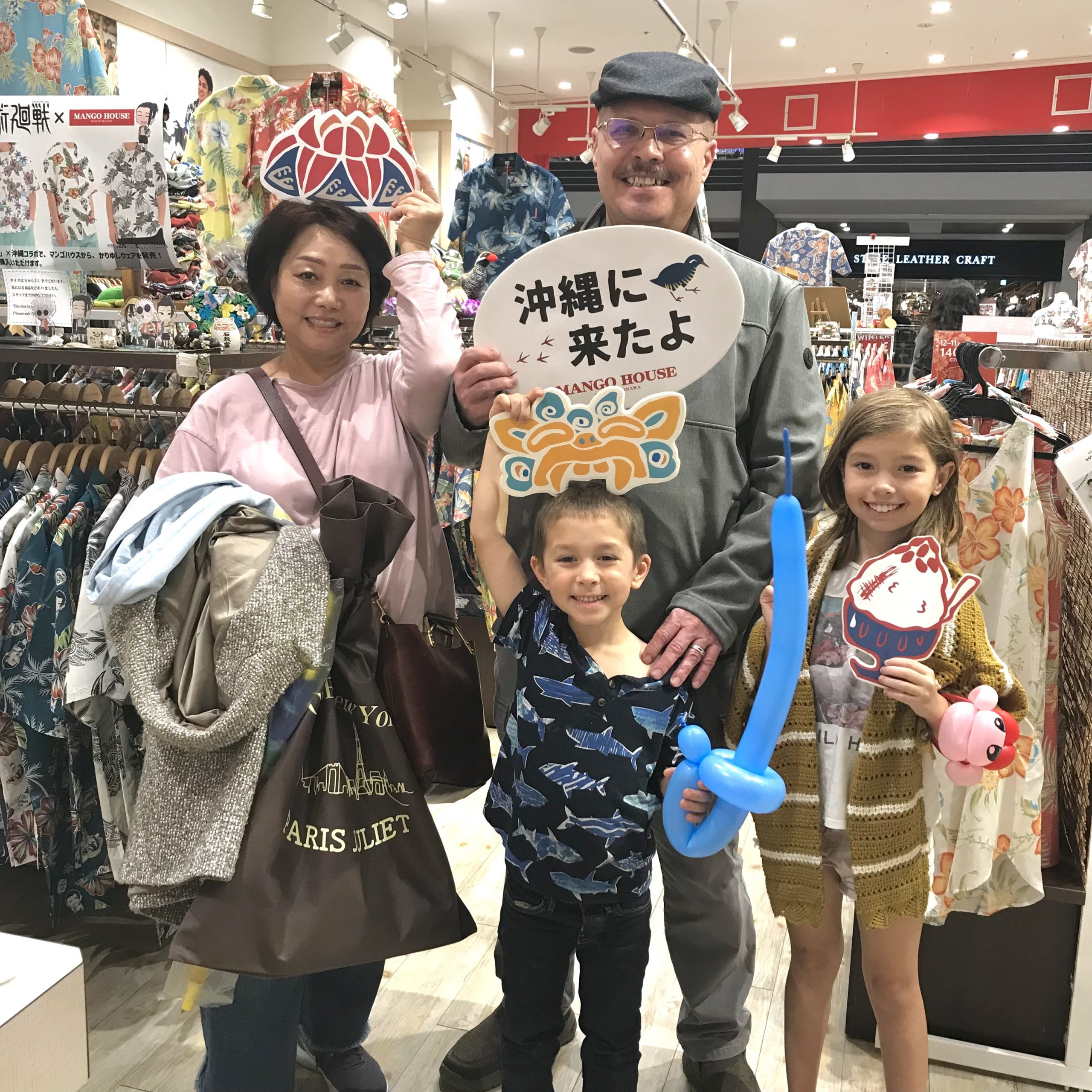 去年もいらしていただいたお客様 今年も忘れずに、マンゴハウスへ再来店！ 大変嬉しく思います 💖