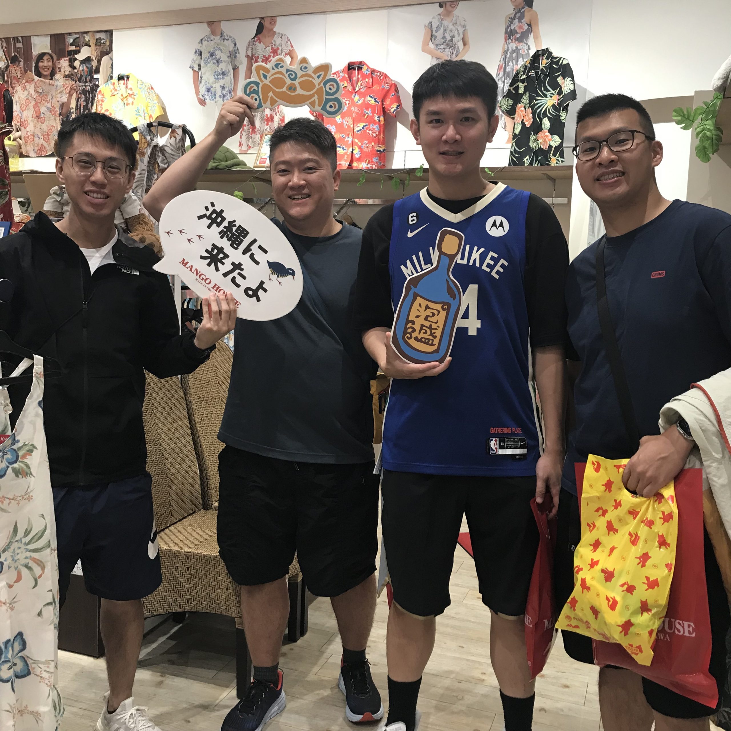 香港からのお客様✨沖縄観光この日は、モールで皆さんショッピング 