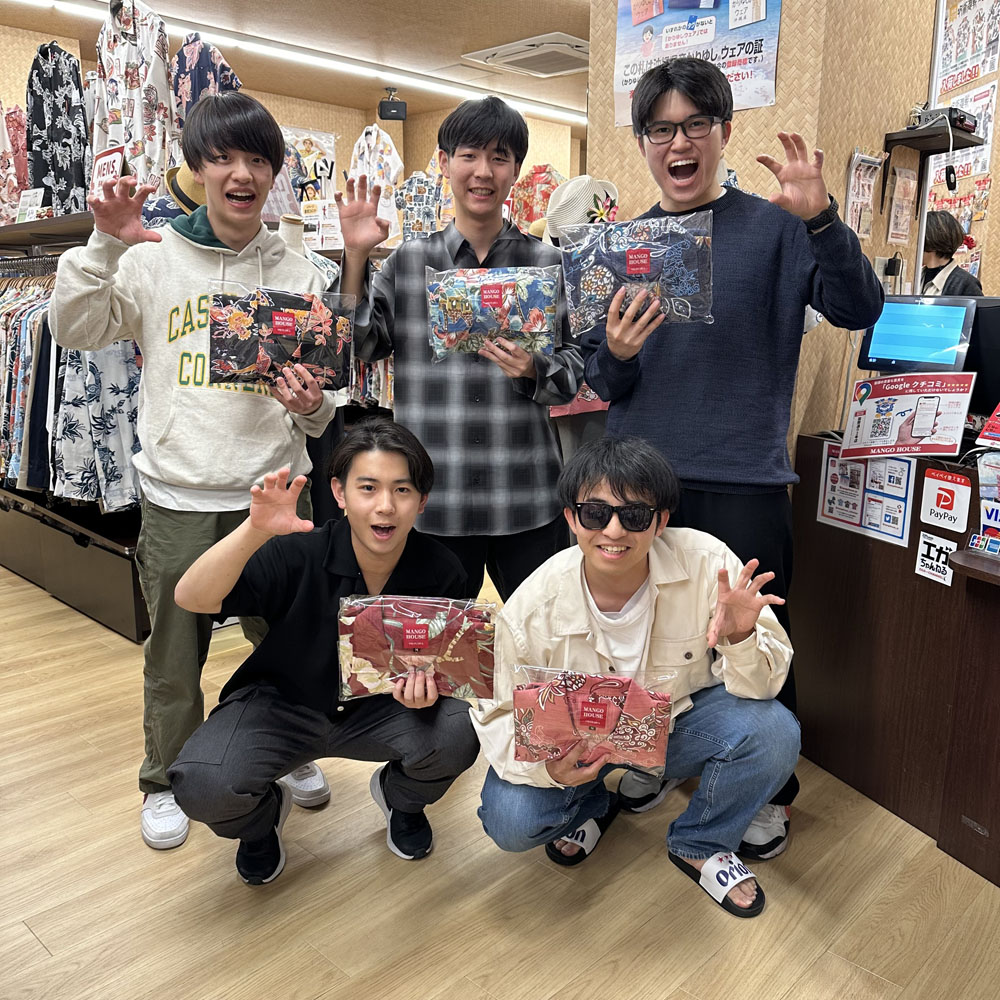 卒業旅行の思い出に最高なかりゆしウェアをそれぞれゲット‼︎