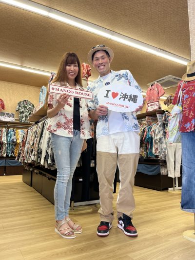 人気No.1のかりゆしウェアをお揃いでゲット