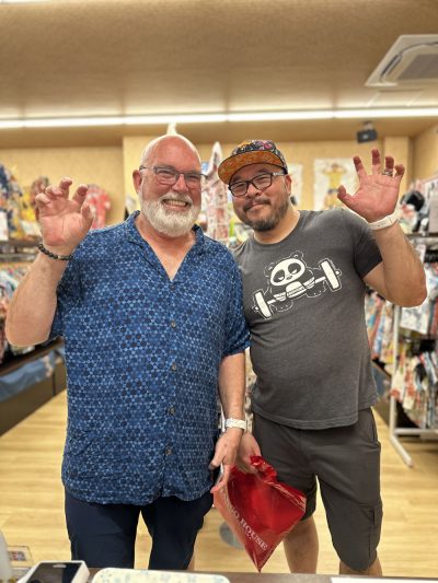 シアトルから素敵なかりゆしウェアをそれぞれ選んでいただきました♪