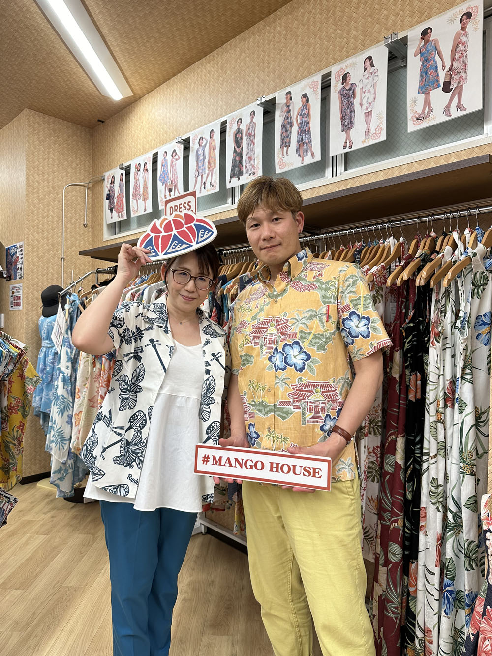 マンゴハウスのかりゆしウェアをこよなく愛する常連様ご来店♪