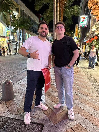 イタリアから爽やかデザインのかりゆしウェアを選んでいただきました！