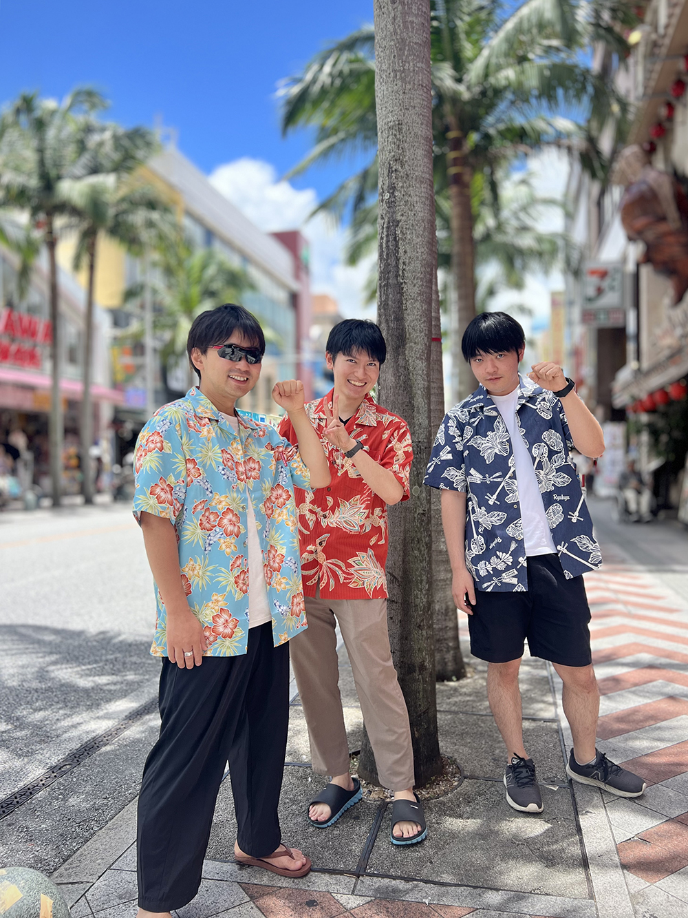 マンゴハウスのカラフルなかりゆしウェアでもっと楽しく沖縄旅行!!