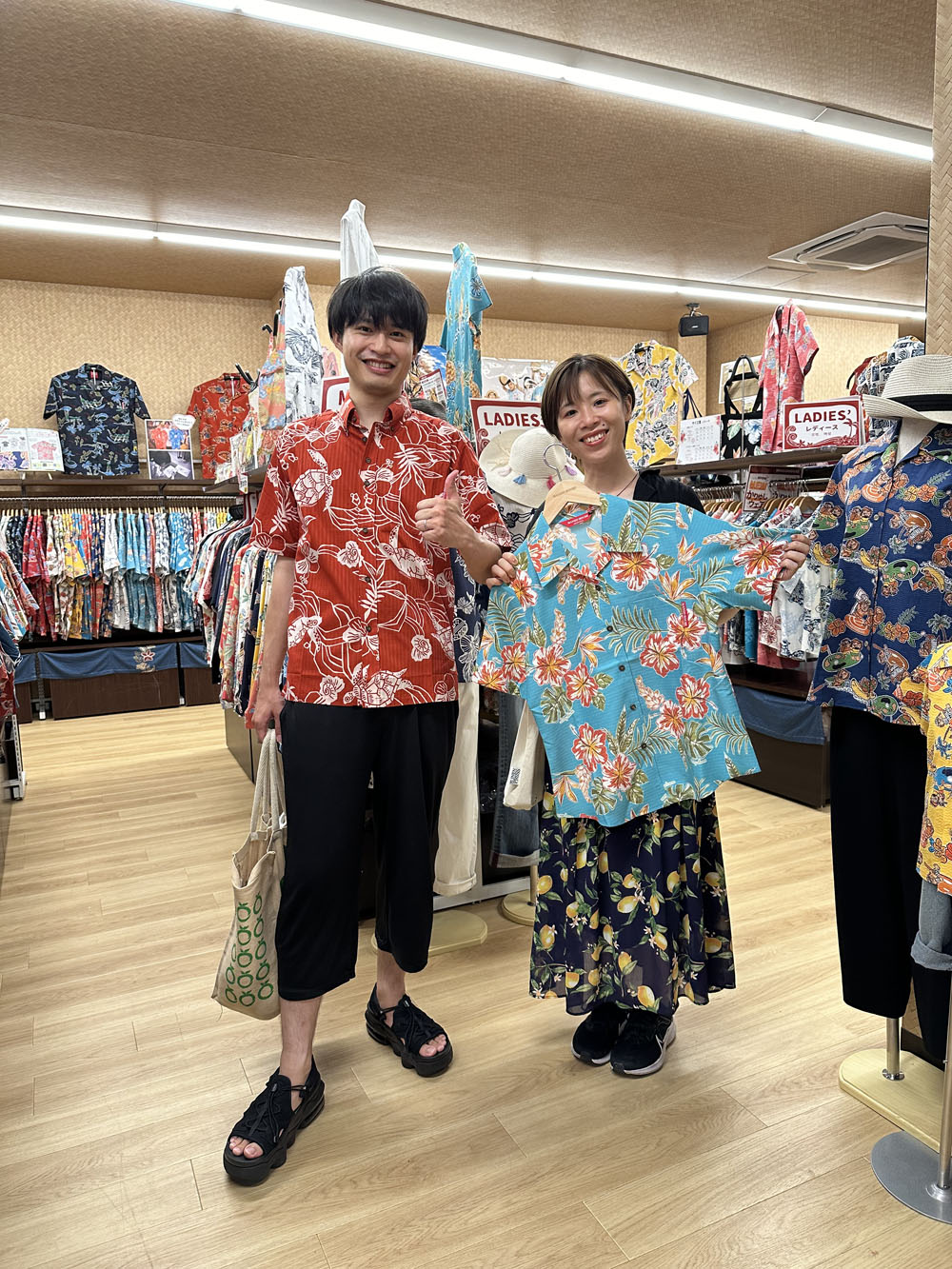探していたかりゆしウェアがマンゴハウス2号店で見つかりました♪