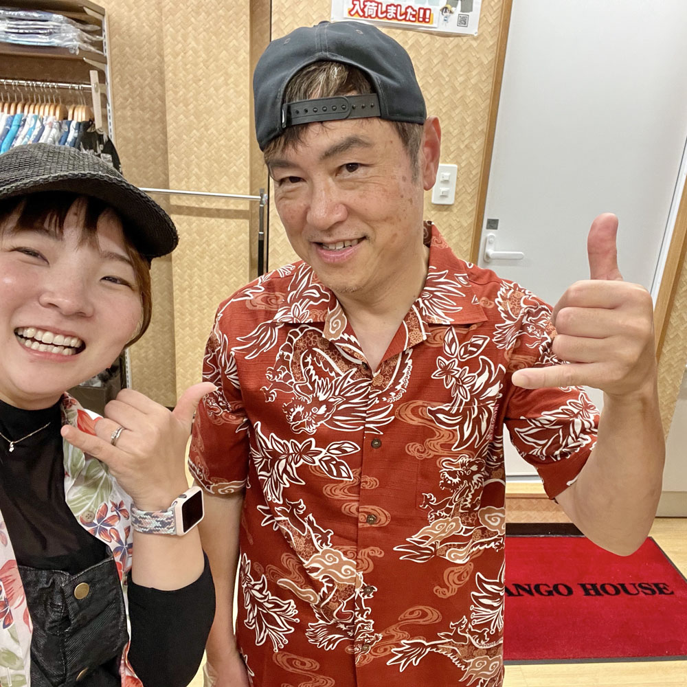 マンゴハウスのかっこいいレッドのドラゴン柄がとっても似合うお客様♪