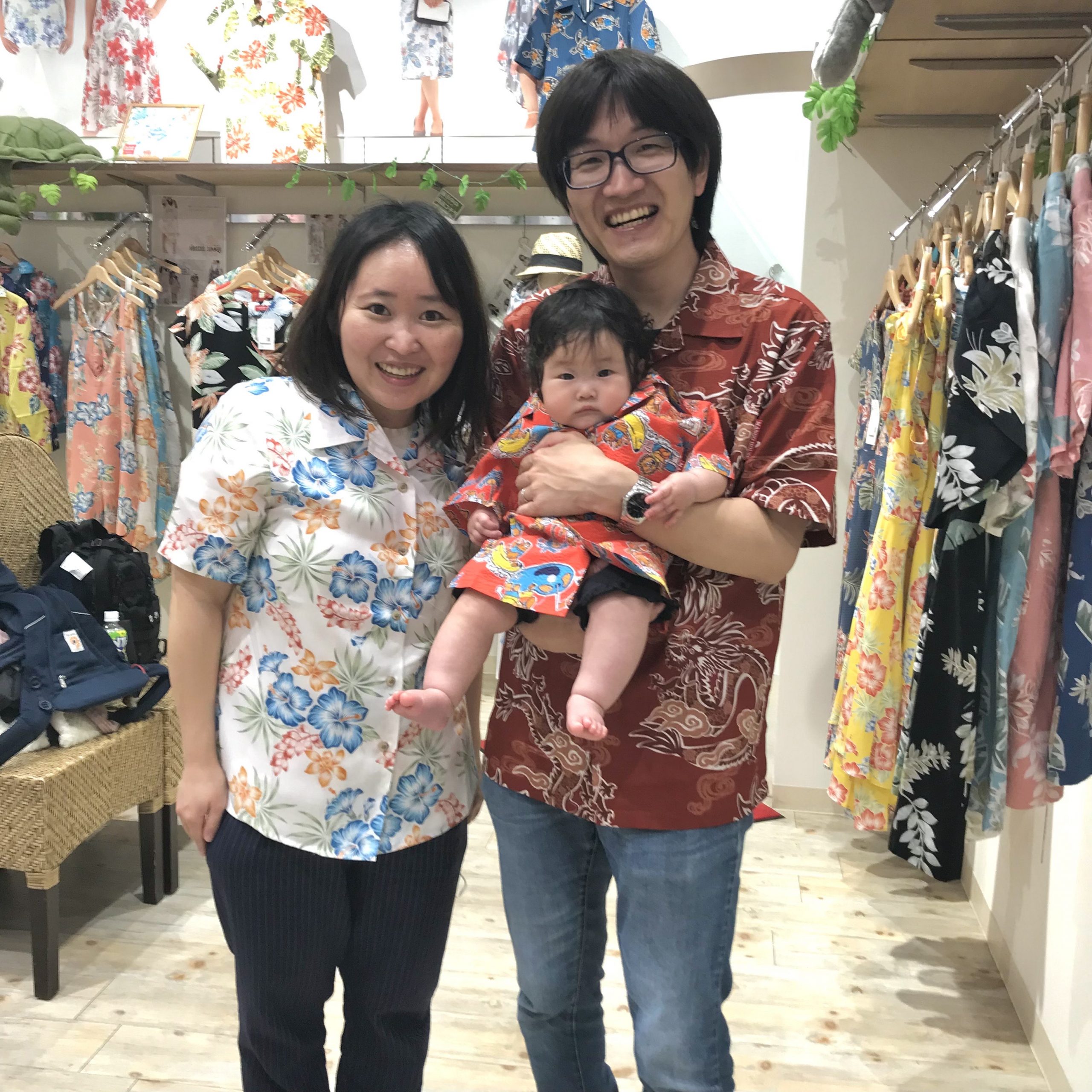 お父さんはインスピレーションで 娘さんの辰年生まれにちなんで“ドラゴン柄”を♪