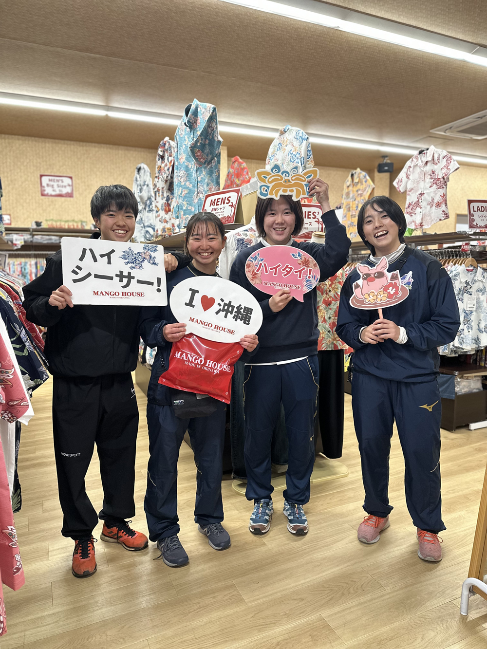 大会前にマンゴハウスのかりゆしウェアで気合い入れて頑張ります！