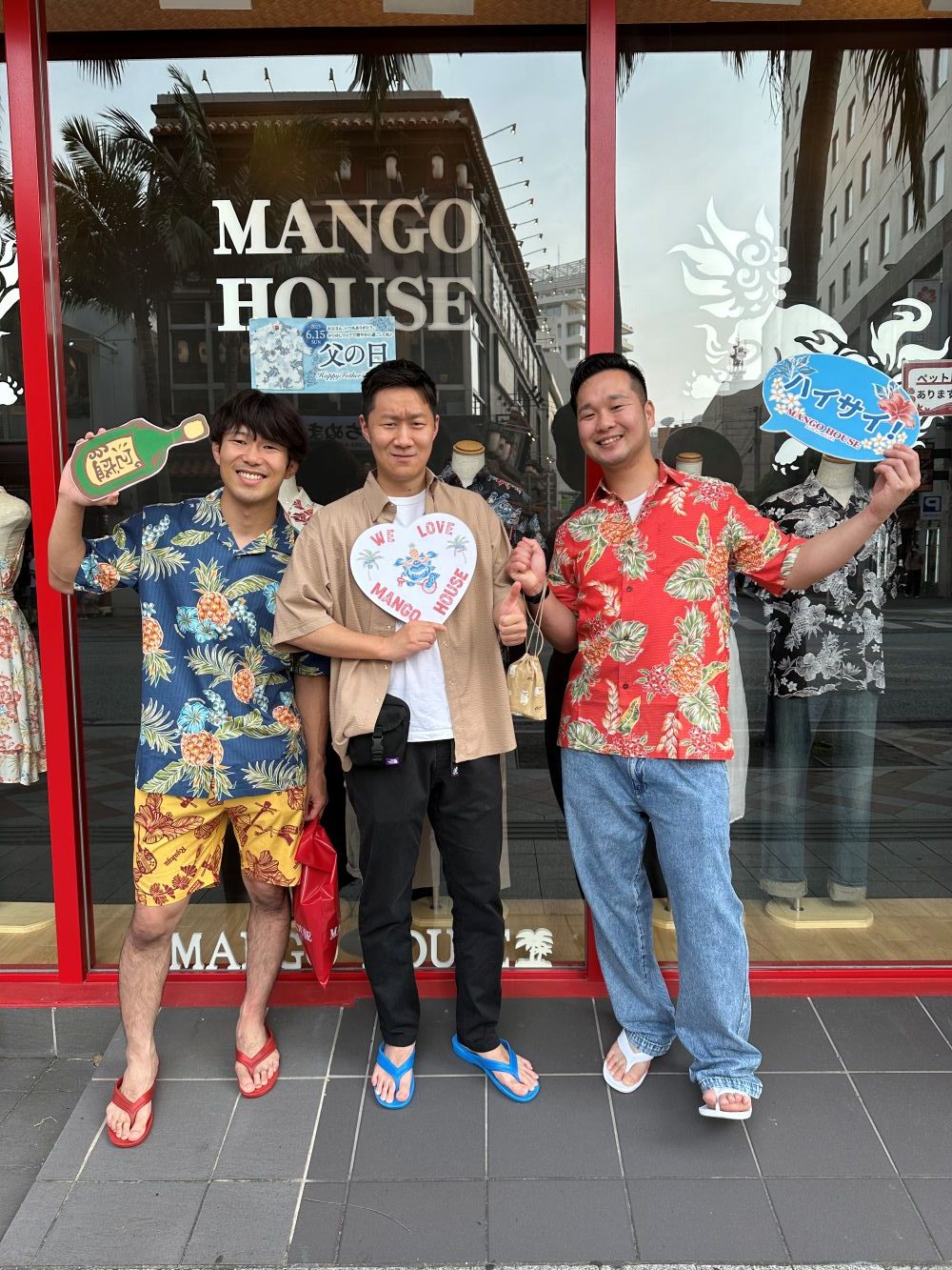 沖縄初日にそれぞれお気に入りのかりゆしウェアを選んで頂きました！