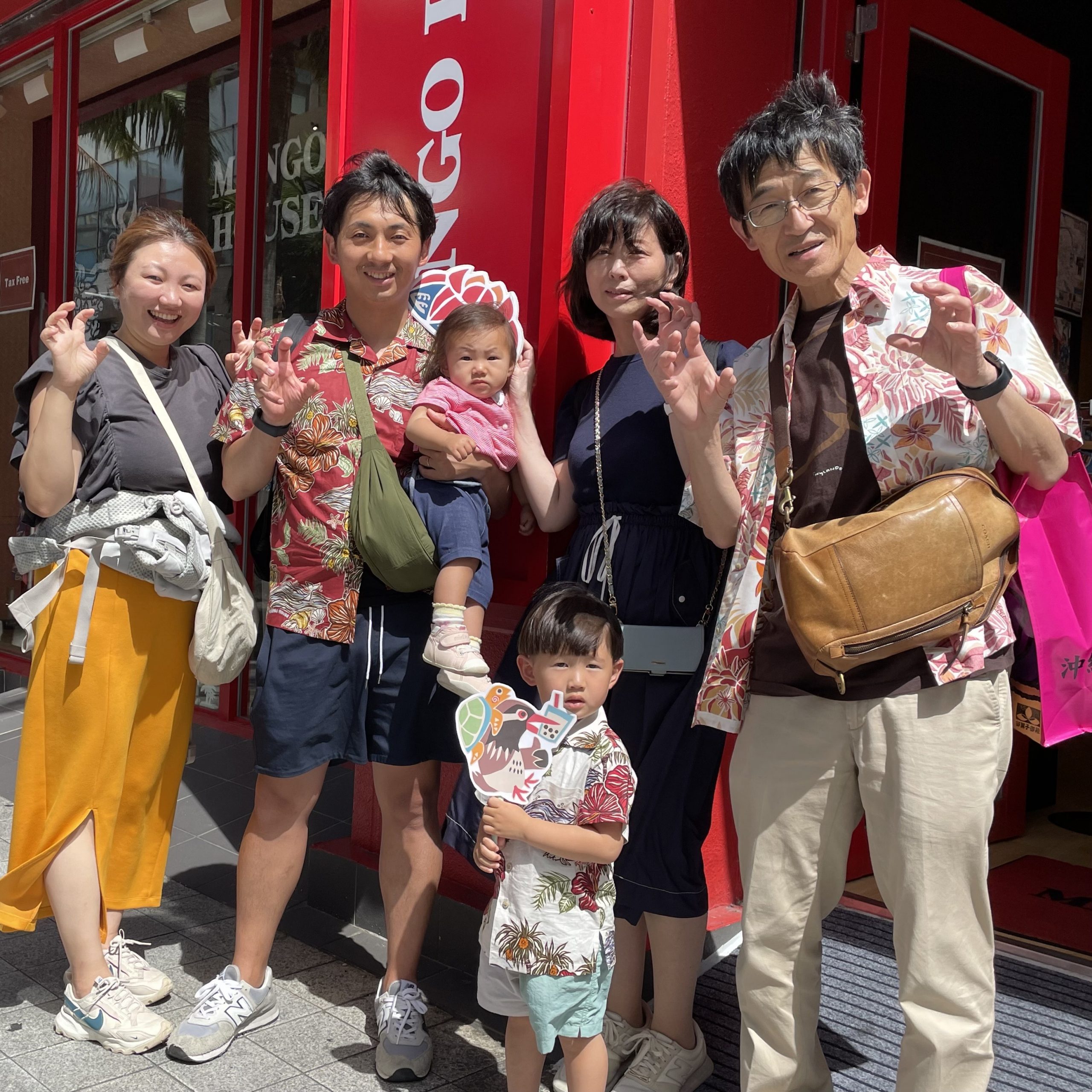 【ご家族で沖縄3世代旅行を満喫中のお客様♪🌺】