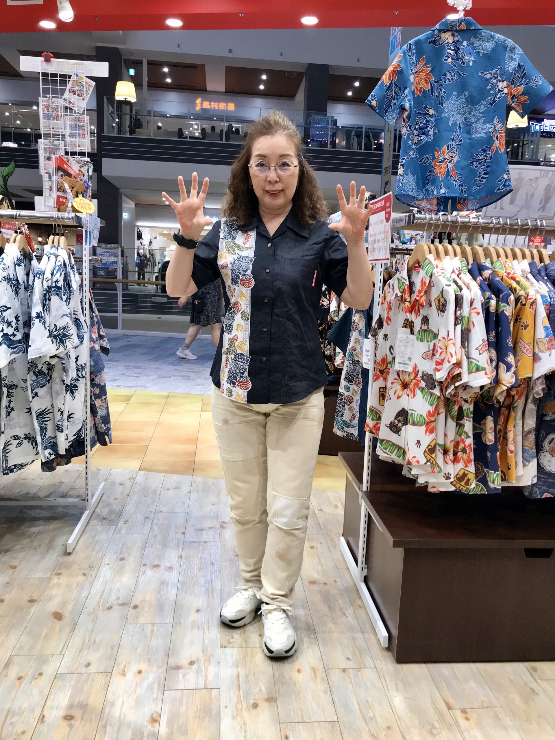 沖縄と、首里城をこよなく愛されているリピーター様ご来店です