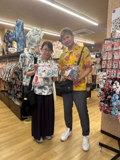 マンゴハウス常連のお客様チェックしていたかりゆしウェアをゲット♪