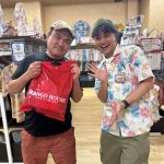 マンゴハウス常連のお客様今回もお気に入りのかりゆしウェアをゲットです♪