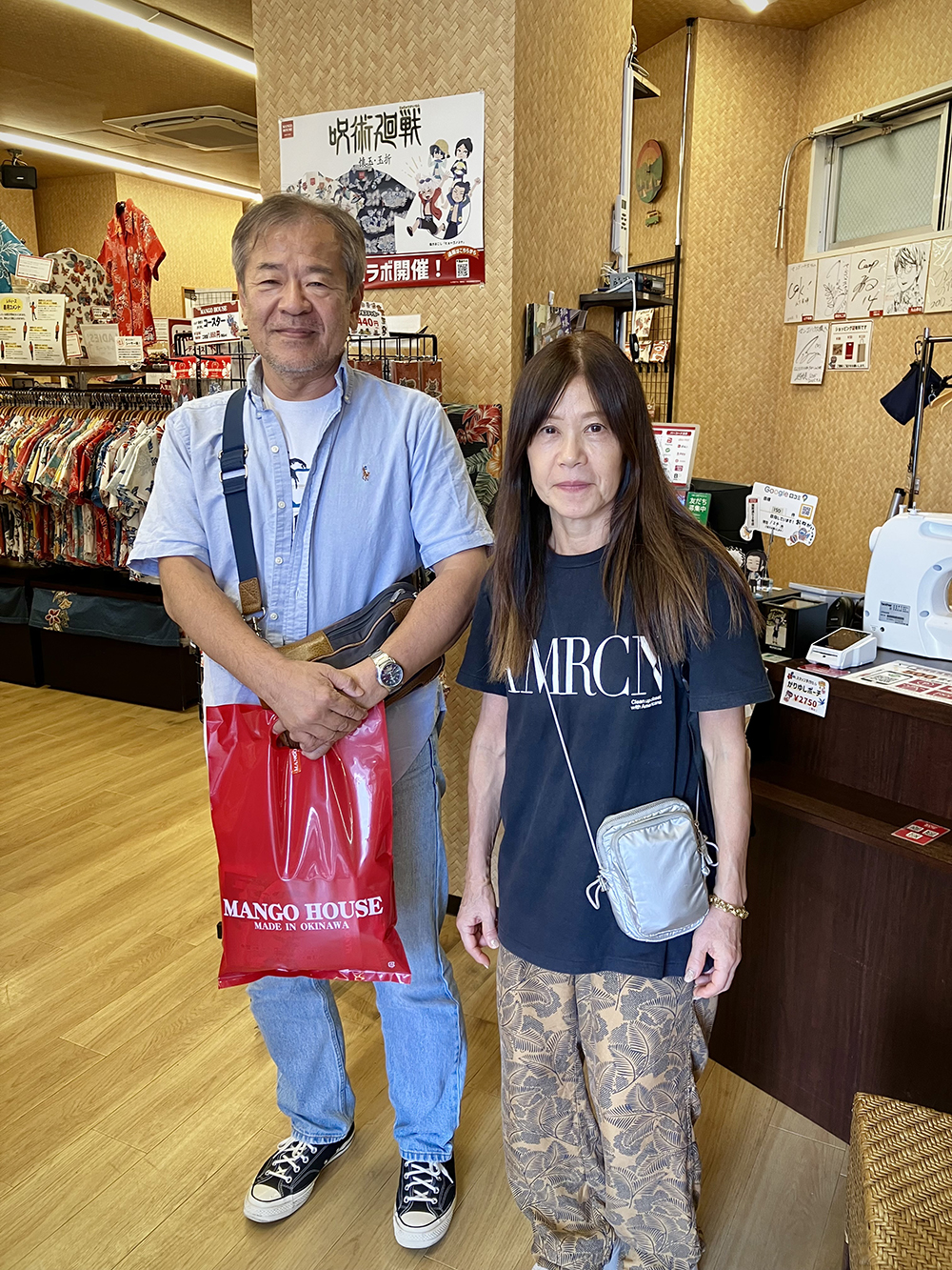 マンゴハウス国際通り2号店へ、リピーターのお客様がご来店くださいました