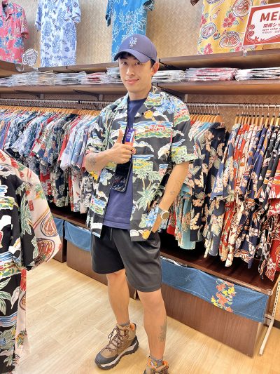 沖縄かりゆしウェア風景柄マンゴハウス2