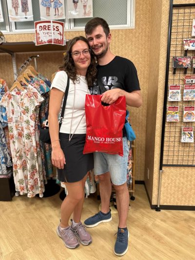 かりゆしウェアとかりゆしワンピースを選んで楽しい沖縄旅が始まります！