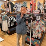 初めてのかりゆしウェア👕🌺何店舗か回った後にお気に入りの一着をゲット😳✨