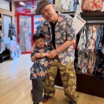 シーサー柄のお揃いかりゆしウェアで記念撮影♪