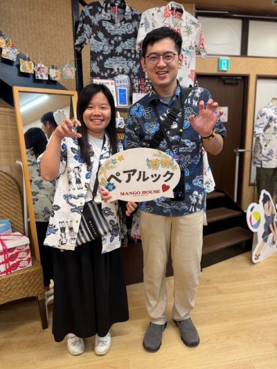 お揃いのかりゆしウェアで記念撮影♪