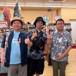 かりゆしウェアを気に入ってくださったお客様がご友人を連れて再来店♪