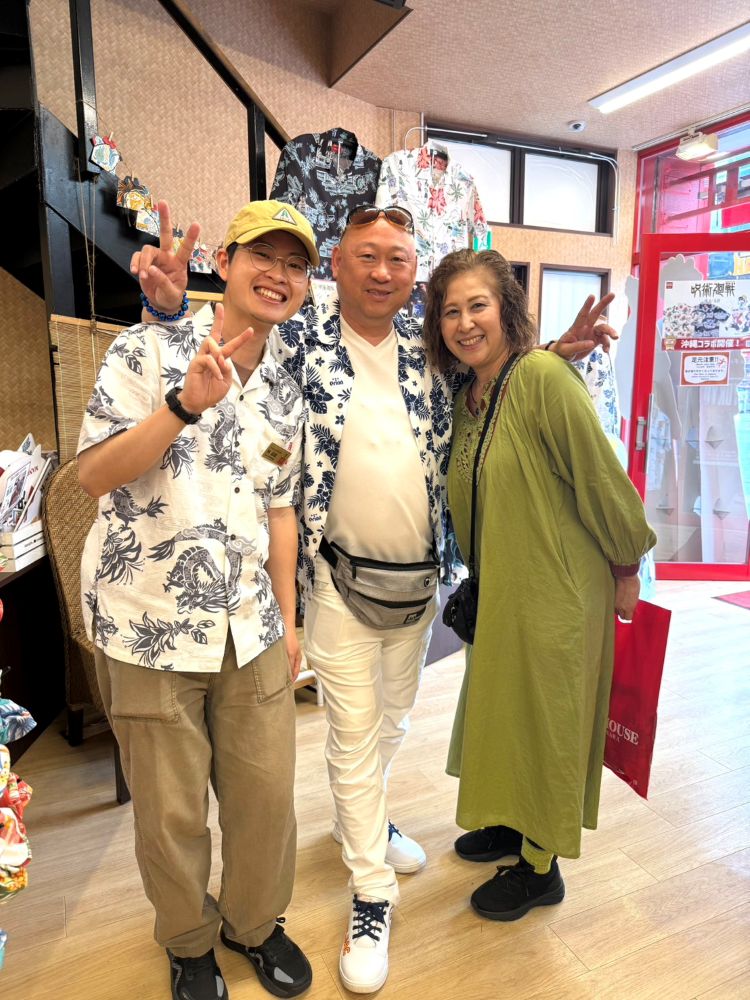 明るくて素敵なご夫婦がマンゴハウスへご来店！笑顔満載の沖縄旅🌺