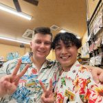 初かりゆしウェアでスタッフと記念撮影♪