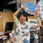 当店一番人気のシーサー柄のオフブルーを選んでくださったお客様、爽やかな笑顔に大変よくお似合いでした。