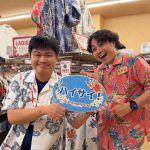 かりゆしウェアテキスタイルデザイナーと記念撮影♪