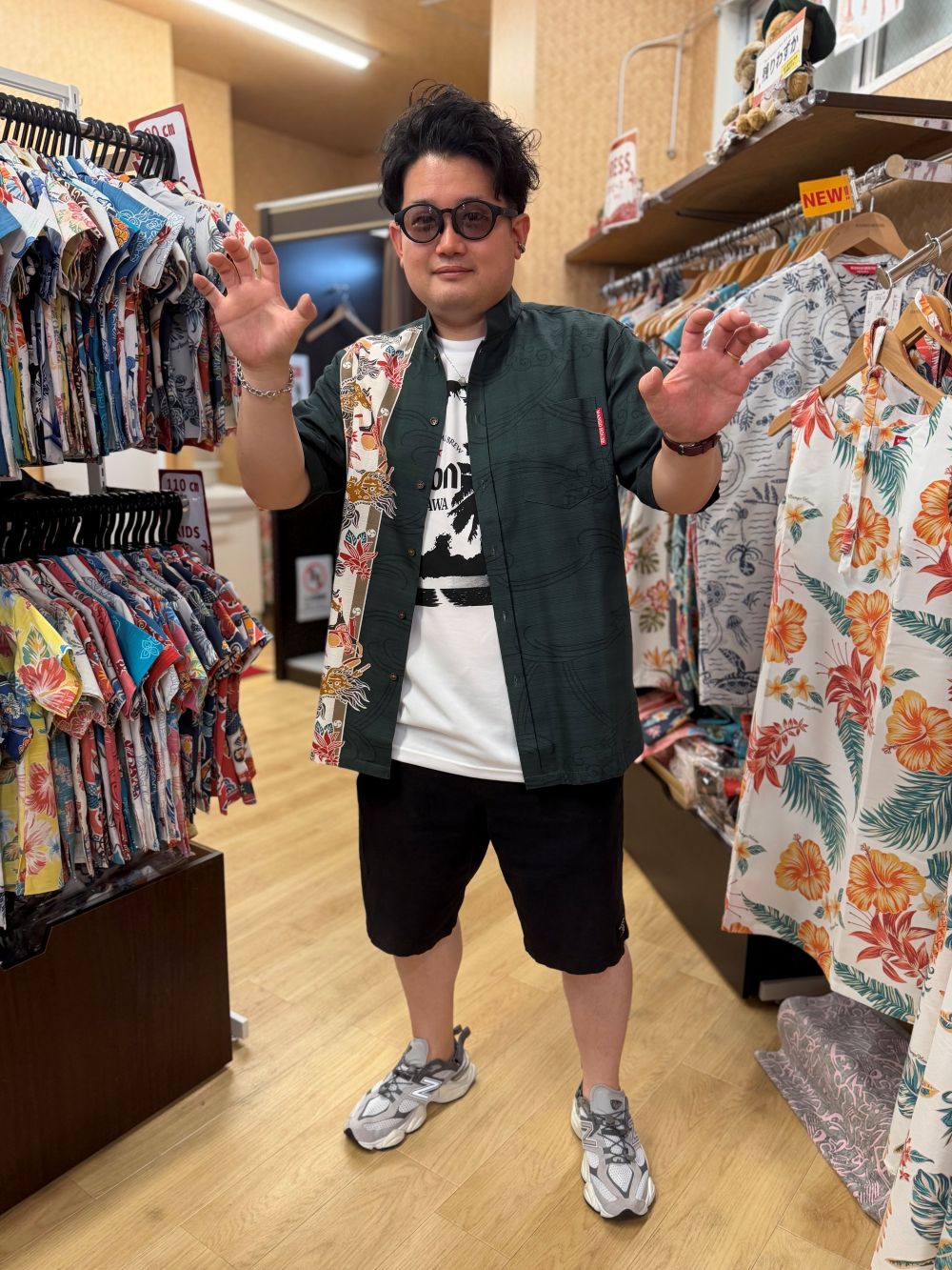 かりゆしウェアならではのボーダー柄を大変気に入ってくださったお客様🌈✨