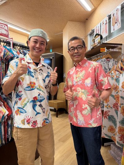 常連様が懐かしいかりゆしウェアを着用して遊びに来てくださいました♪