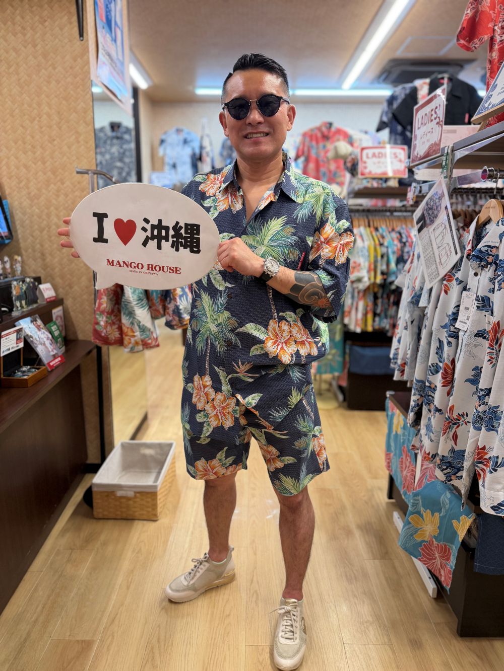 かりゆしウェアのセットアップコーデをとても素敵に着こなして下さったお客様✨🏝️🌈🌺