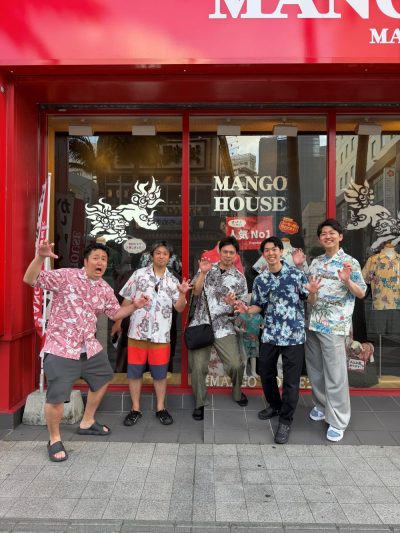 みんなでかりゆしウェアに着替えて沖縄満喫です♪