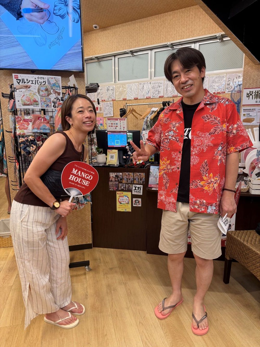 エガちゃんねるを見てご来店された、赤色が大好きなお客様✨🏝️🌈🌺