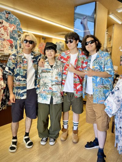 男3兄弟とお母さんでかりゆしウェアお揃いコーデ!沖縄旅行の思い出に選んだ沖縄アロハシャツ1