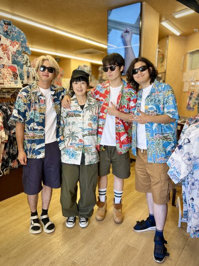 男3兄弟とお母さんでかりゆしウェアお揃いコーデ!沖縄旅行の思い出に選んだ沖縄アロハシャツ1