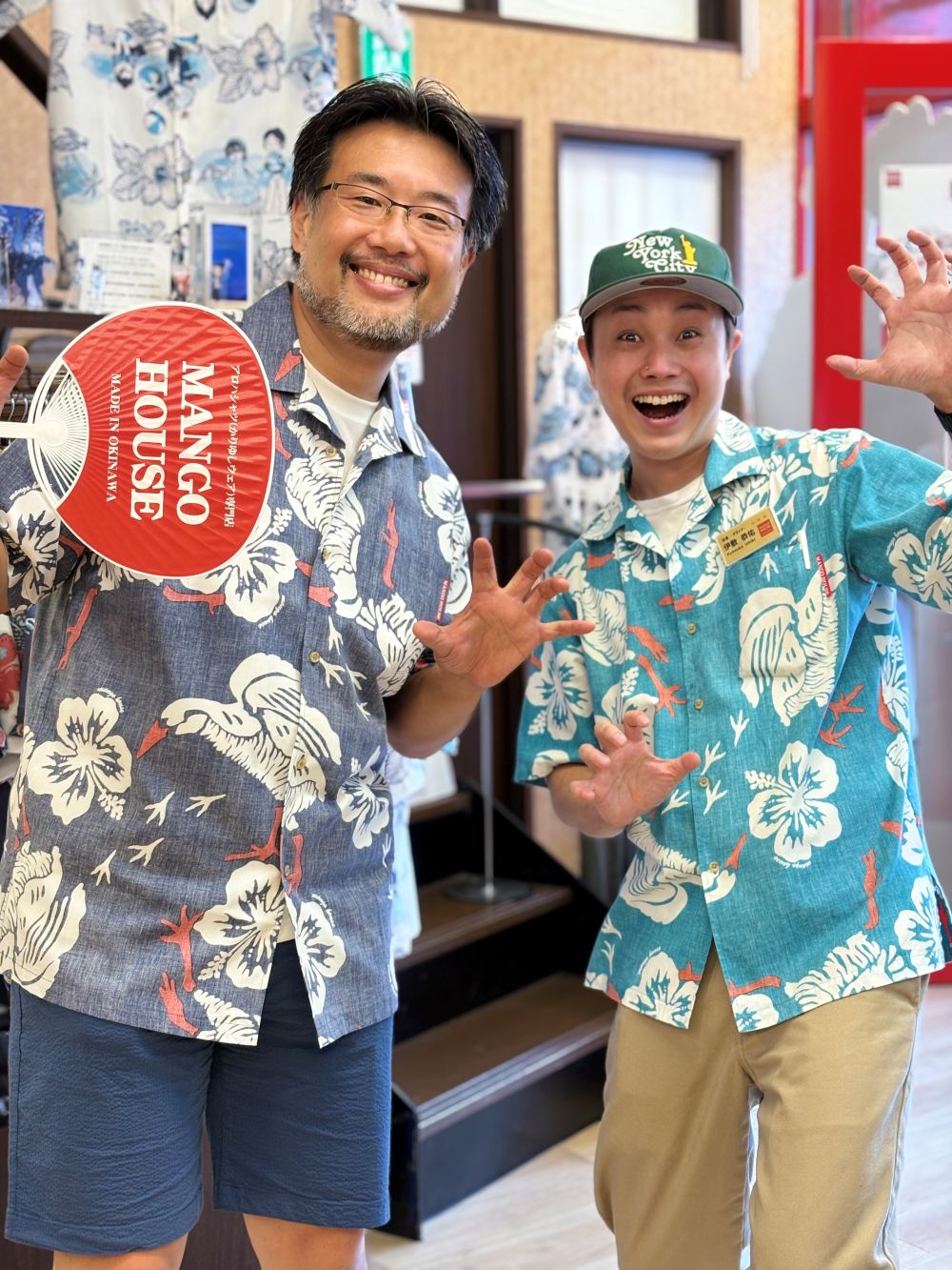 【ヤンバルクイナ柄のかりゆしウェアでデザイナーとツーショット📸✨】