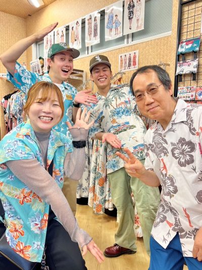 マンゴハウス常連のお客様がスタッフに会いに来てくれました♪