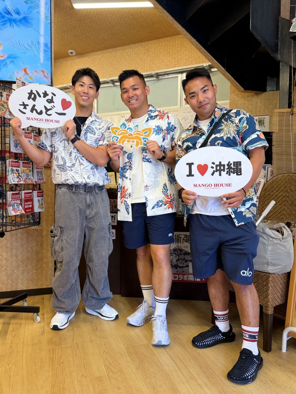 初かりゆしウェアで気分ウキウキなお客様♪