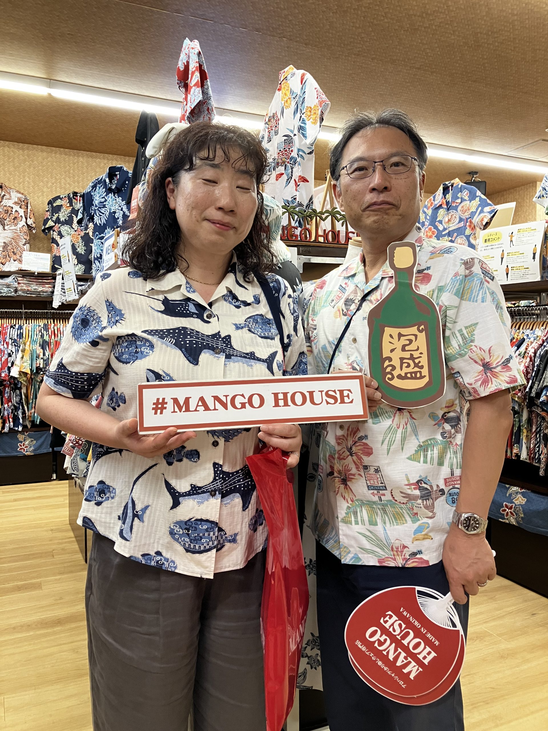【マンゴハウスのかりゆしウェアを着て来店して下さったリピーターのお客様✨🌺】