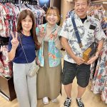 石垣島で着るかりゆしウェアをマンゴハウスで購入1