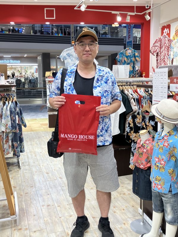 島ぞうりや亀などのビーチ柄をGET ぜひ、滞在中着替えて、砂浜を散歩してください♪