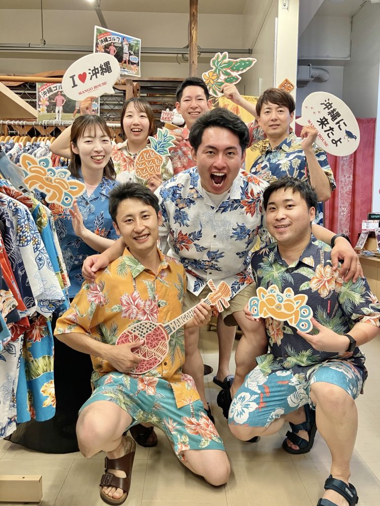 仲良しの皆様それぞれかりゆしウェアをお買い上げ！
